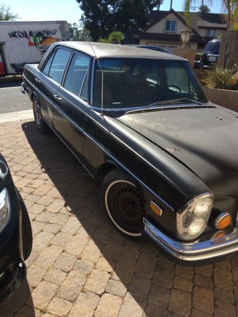 1972 Mercedes-Benz 200-Series - photo 3