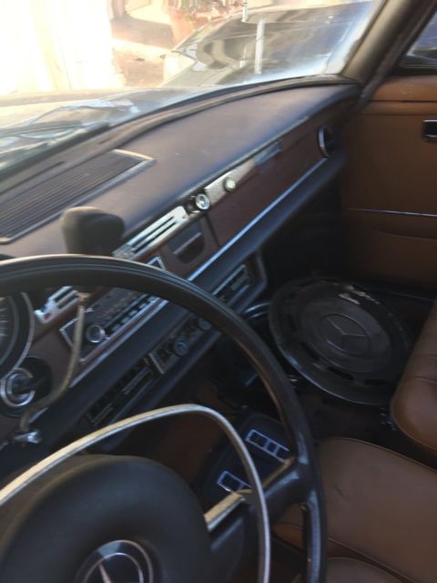 1972 Mercedes-Benz 200-Series - photo 7