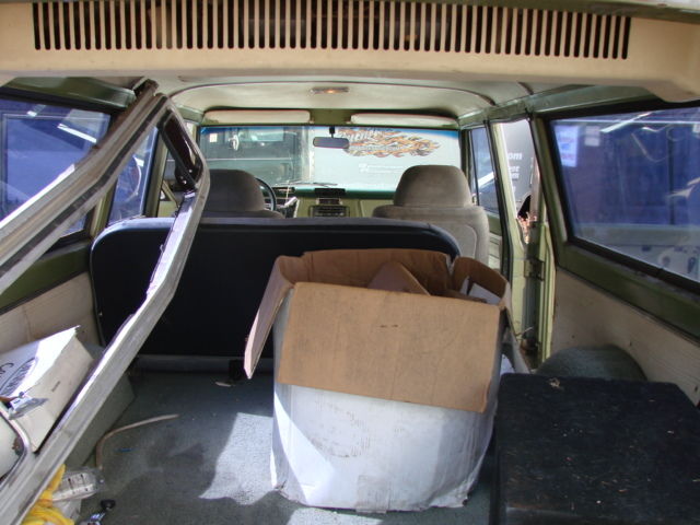 1972 Chevrolet Suburban - photo 11