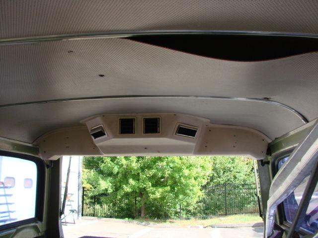 1972 Chevrolet Suburban - photo 12