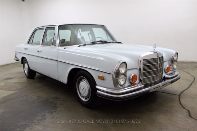 1972 4.5 Sedan Used 1972 Mercedes-Benz 200-Series 4.5 Sedan