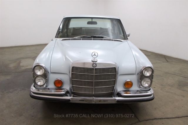 1972 Mercedes-Benz 200-Series 4.5 Sedan - photo 2