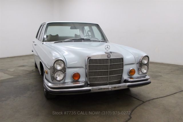 1972 Mercedes-Benz 200-Series 4.5 Sedan - photo 4