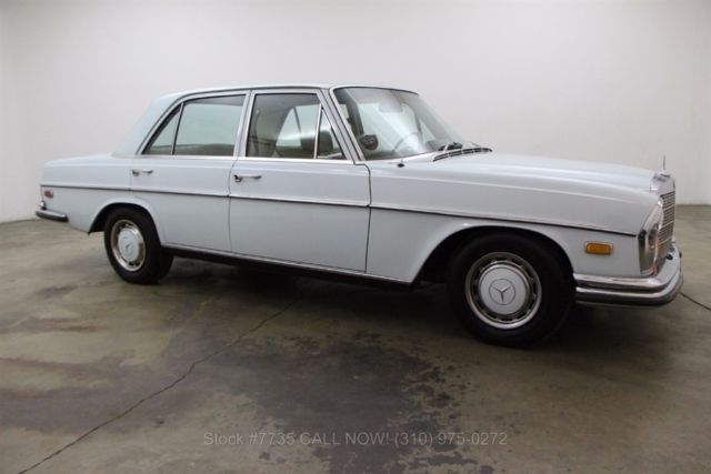 1972 Mercedes-Benz 200-Series 4.5 Sedan - photo 6
