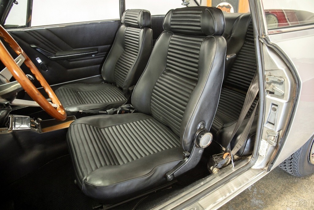 1972 Alfa Romeo GTV 2000 Coupe - photo 11