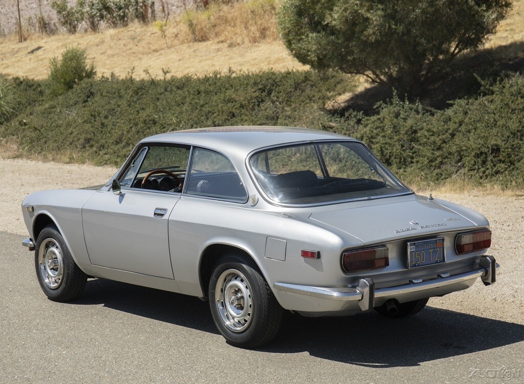 1972 Alfa Romeo GTV 2000 Coupe - photo 3