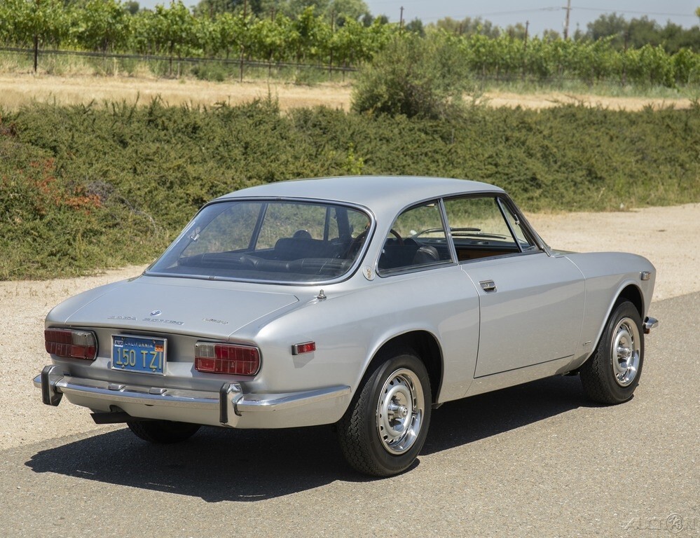 1972 Alfa Romeo GTV 2000 Coupe - photo 5