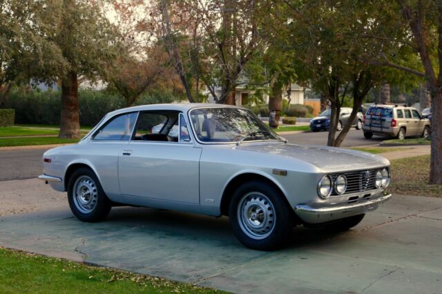1972 Alfa Romeo GTV - photo 3