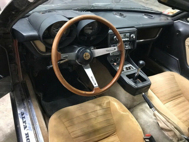 1972 Alfa Romeo Montreal Coupe - photo 11