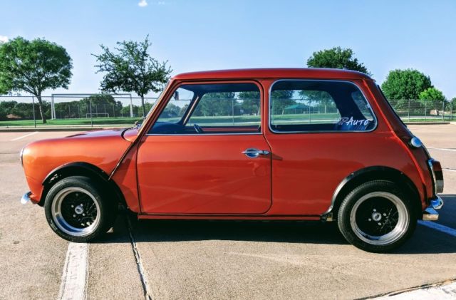 1972 Austin Mini Cooper - Honda VTEC B18 Swap 1972 Mini Classic Mini