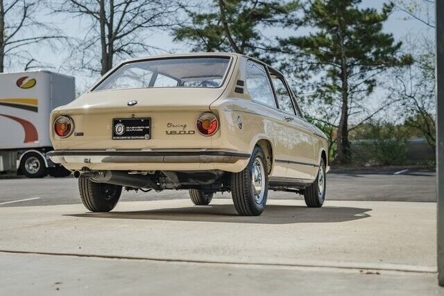 1972 BMW 1600 Hatchback - photo 4
