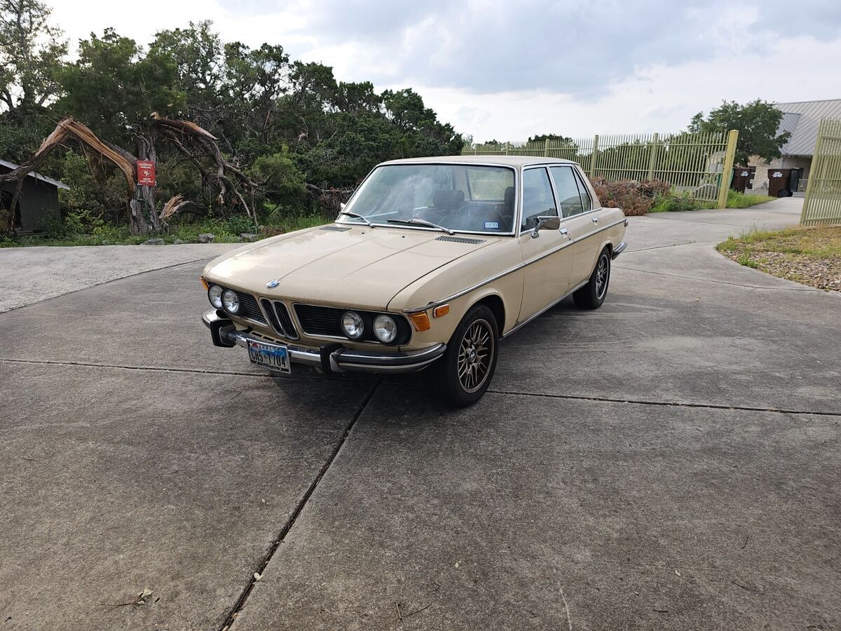1972 bmw bavaria base, 4 speed, 1 owner car, running in great condition 1972 BMW 2.8 Bavaria