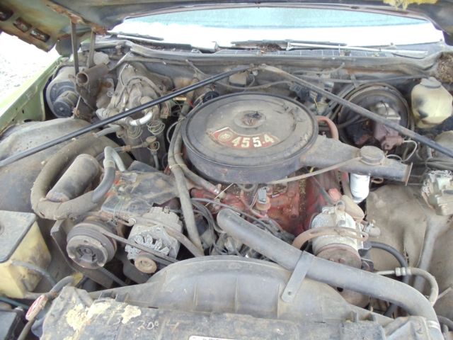 1972 Buick Limited lot of trim - photo 3