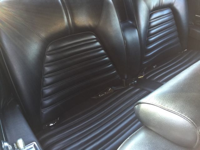 1972 Buick Riviera 2 Door - photo 7