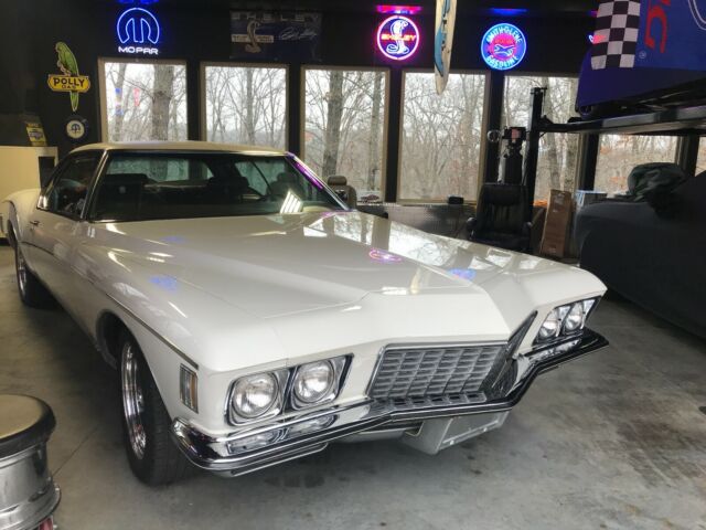 1972 Buick Riviera GS - photo 2