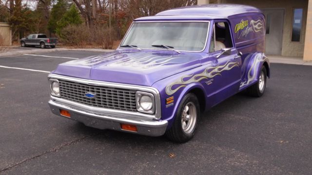 1972 Chevrolet C10 Suburban - photo 3