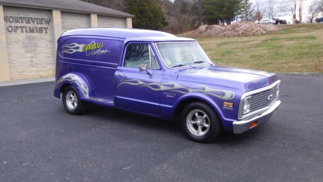 1972 Chevrolet C10 Suburban - photo 8