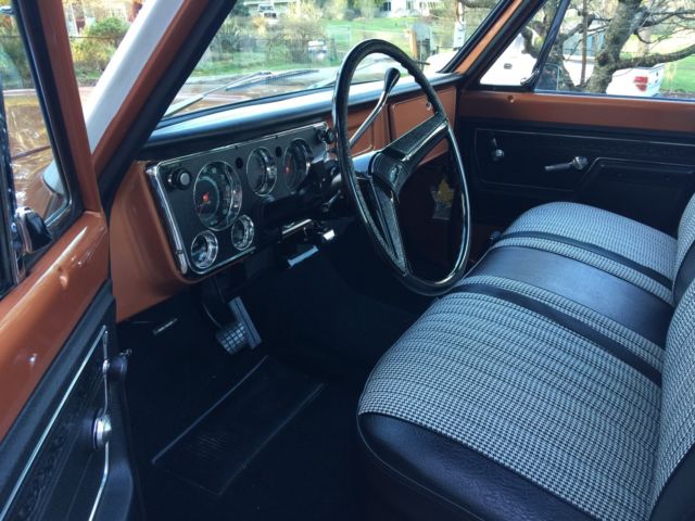 1972 Chevrolet C-10 Custom Deluxe - photo 2