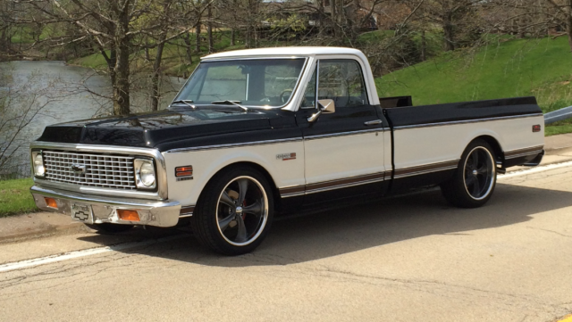 1972 Chevrolet C-10 Restored Frame Off, 350 V8 Auto Runs Great - photo 2