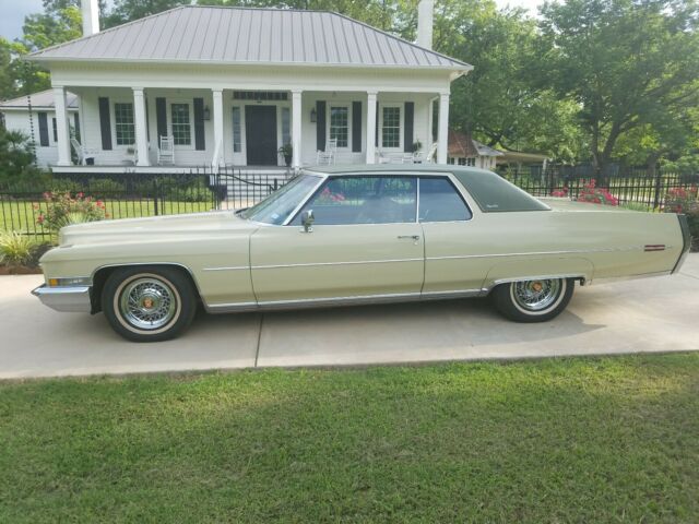 1972 Cadillac Coupe DeVille, immaculate condition, show ready, 59,587 orig miles 1972 Cadillac DeVille rear fender covers