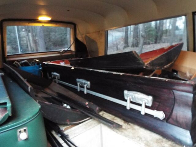 1972 Cadillac Commercial Chassis hearse - photo 4