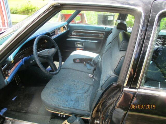 1972 Cadillac DeVille chrome - photo 3