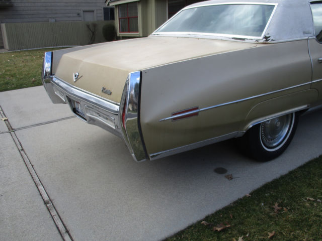 1972 Cadillac DeVille Sedan - photo 2