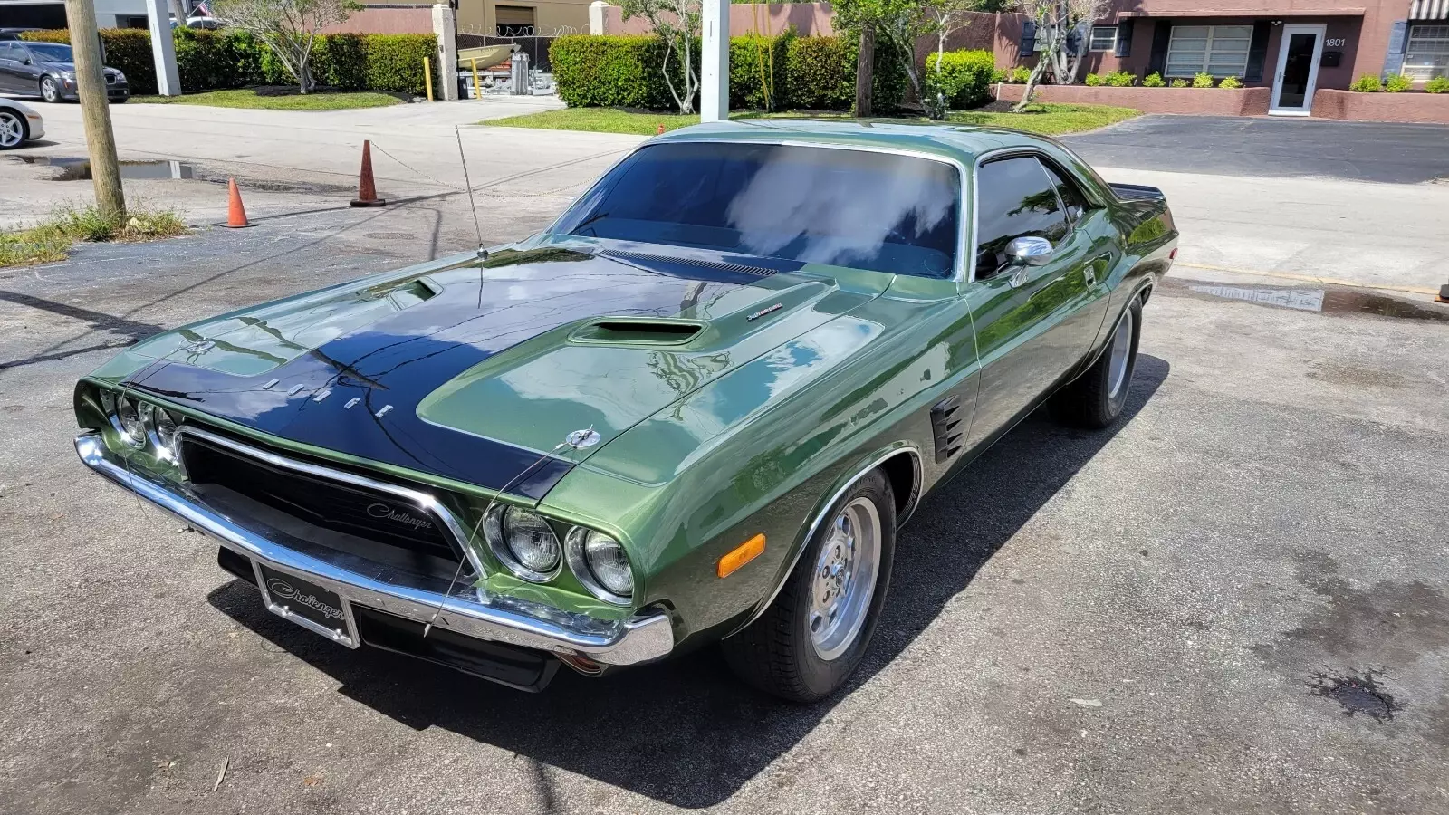 1972 Dodge Challenger - photo 2