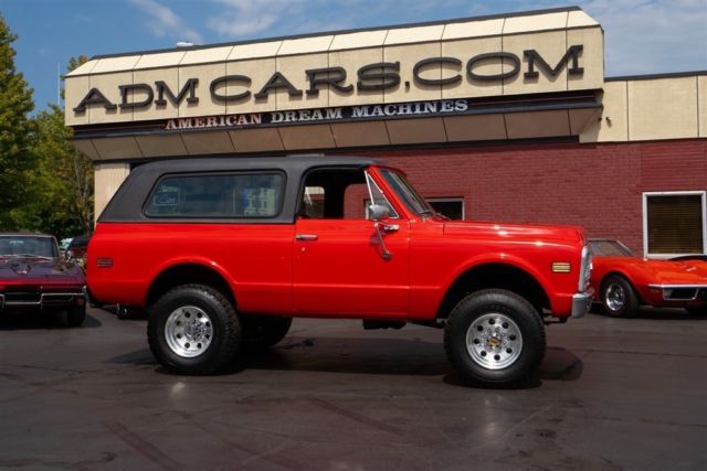 1972 Chevrolet Blazer 4x4, Red/Black int. Rare 4-Speed - photo 4