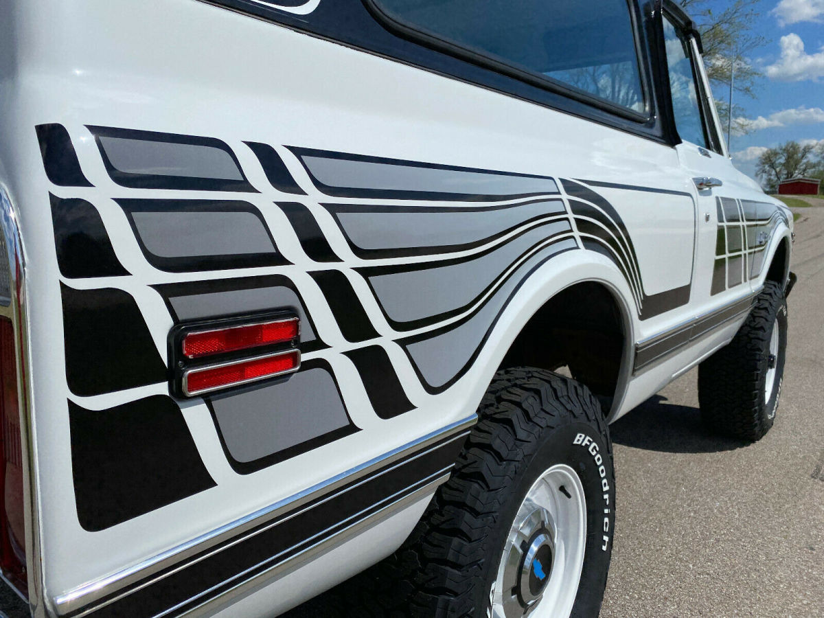 1972 Chevrolet Blazer K5 Cheyenne Feathers Graphics, 4x4 - 350 V8, Auto - photo 11