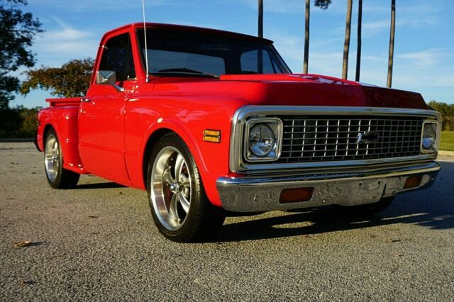1972 Chevrolet C-10 Step Side / 454ci V8 / Show Quality / Over $50k Invested 1972 Chevrolet C-10
