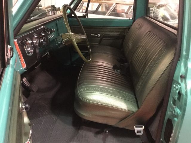 1972 Chevrolet C-10 Custom - photo 10