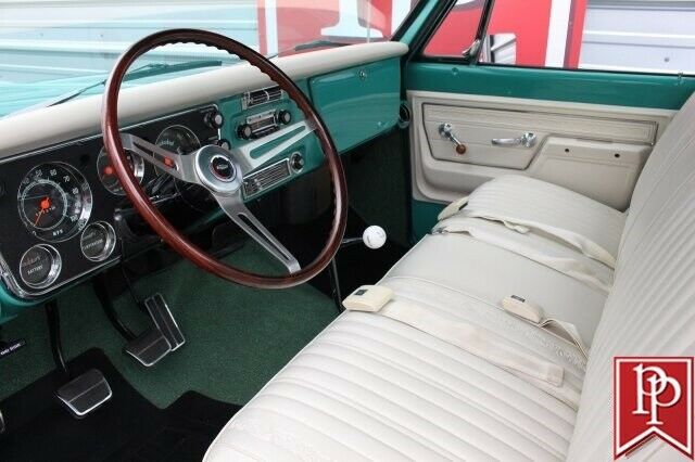 1972 Chevrolet C-10 Custom Deluxe Pickup - photo 4