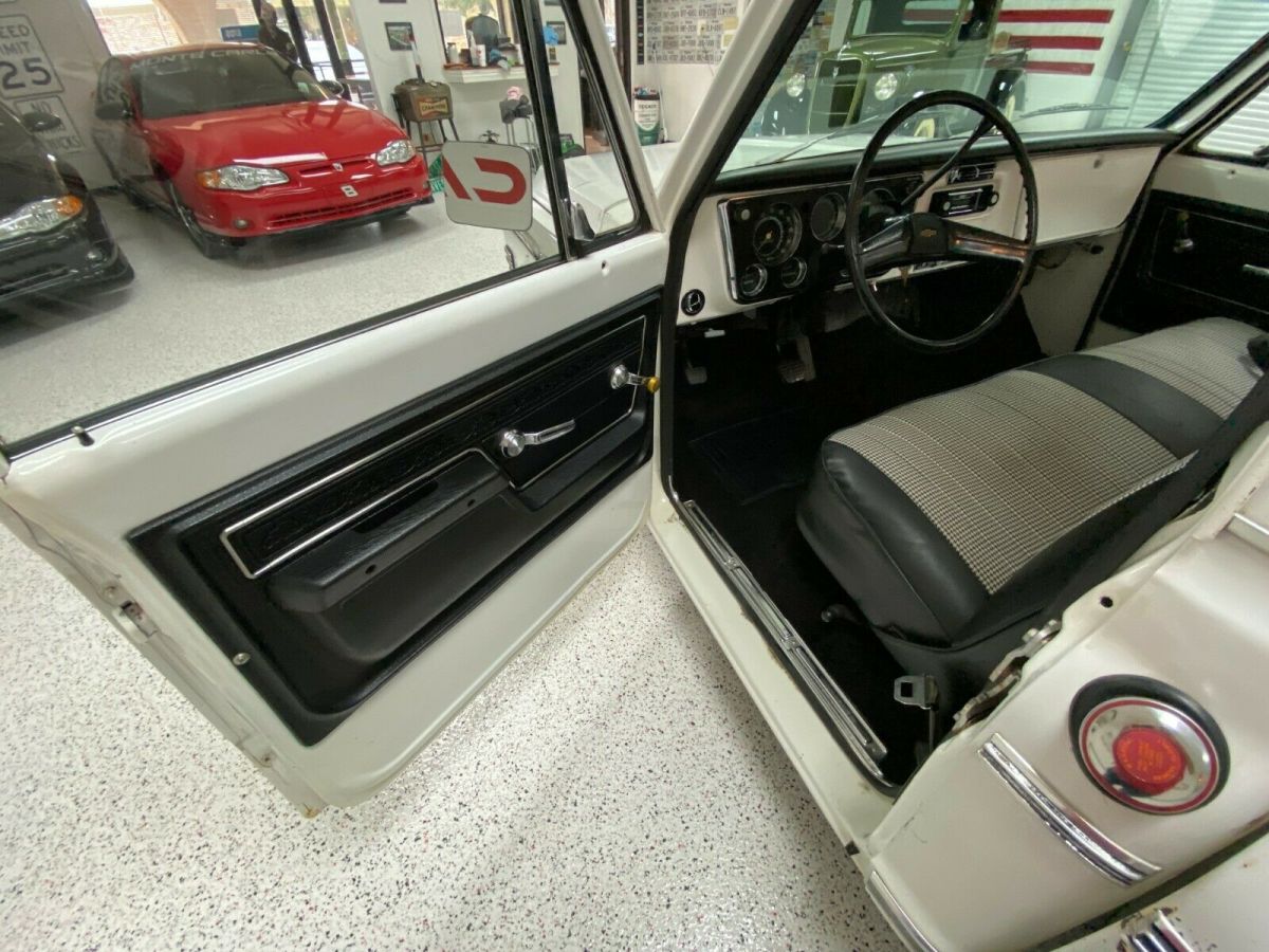 1972 Chevrolet C-10 Deluxe - photo 10