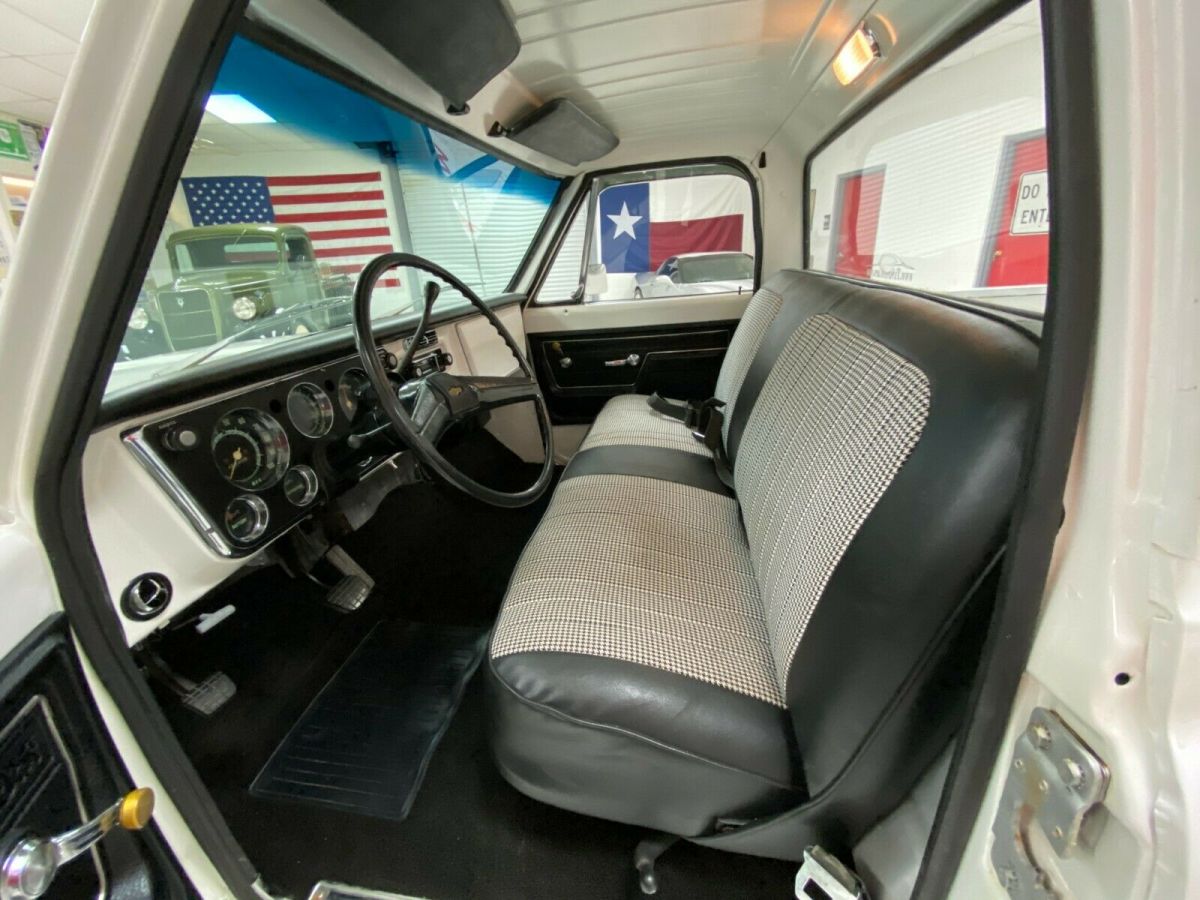 1972 Chevrolet C-10 Deluxe - photo 9