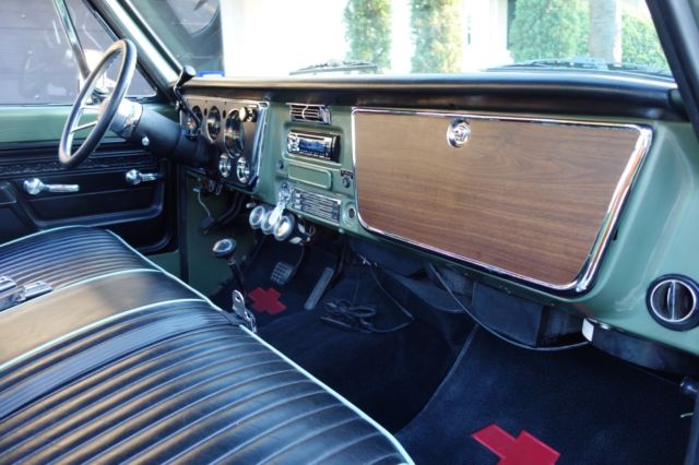 1972 Chevrolet C-10 Custom - photo 10