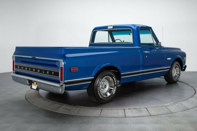 1972 Chevrolet C-10 Pickup Truck - photo 2