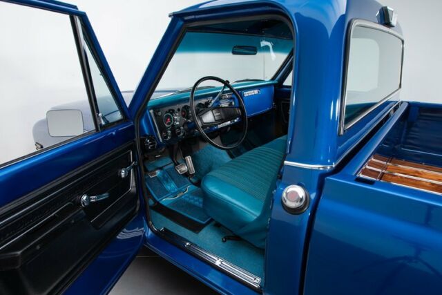 1972 Chevrolet C-10 Pickup Truck - photo 3