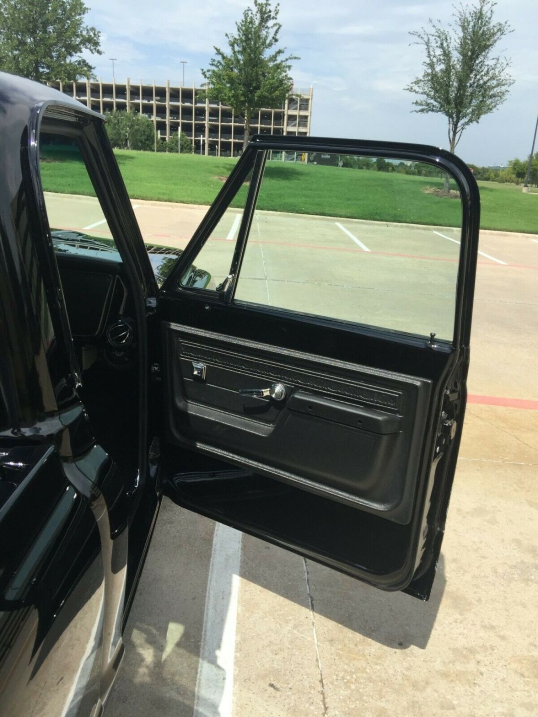 1972 Chevrolet C-10 Short Bed Restomod - photo 9