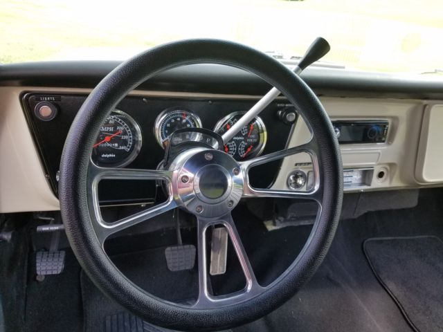 1972 Chevrolet Suburban - photo 10