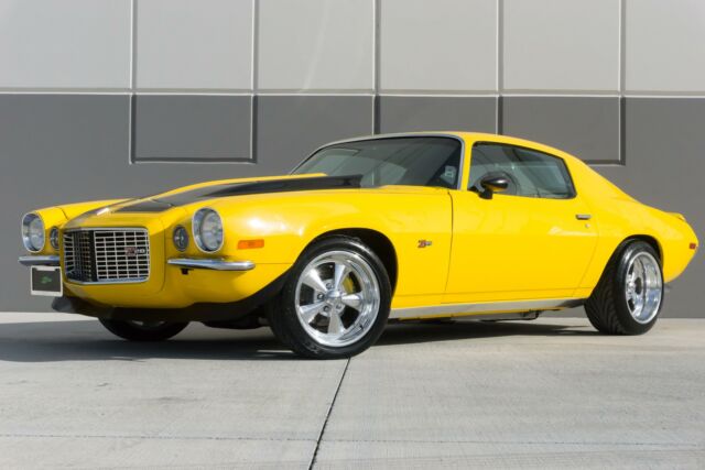 1972 Chevrolet Camaro RS---Z28 Split Bumper Tribute---383 Stroker/Muncie 4-Spd 1972 Chevrolet Camaro RS