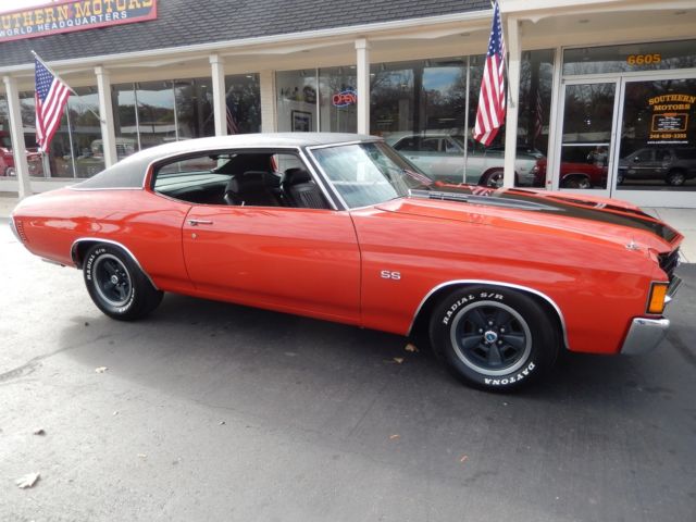 1972 Chevrolet Chevelle SS Cranberry red match#s 402 AC Cowl hood Build Sheet 1972 Chevrolet Chevelle Buckets