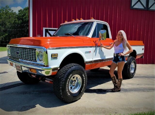 1972 Chevrolet Cheyenne C/10 4X4 Orange and White Hounds tooth Interior 1972 Chevrolet Cheyenne
