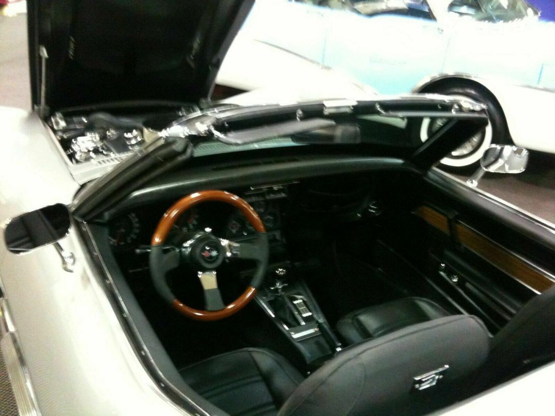 1972 Chevrolet Corvette Convertible - photo 10
