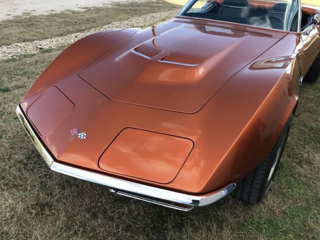 1972 Chevrolet Corvette RESTOMOD ALUM HEAD AC LEATHER 70K SPENT ON RESTORA - photo 12