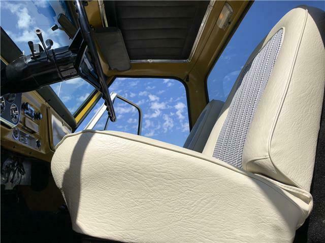 1972 Chevrolet C-10 4X4 CHEYENNE 4WD - photo 3