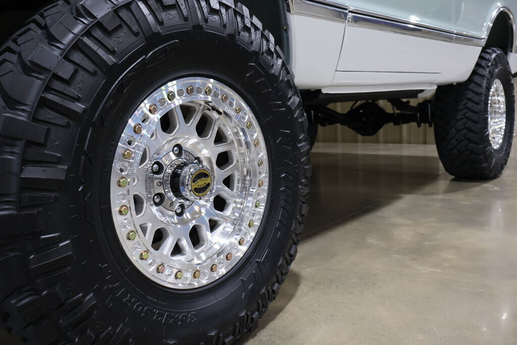 1972 Chevrolet Blazer Blazer K5 "REIMAGINED RESTOMOD RESTORATIO - photo 13
