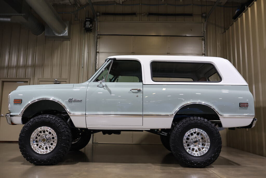 1972 Chevrolet Blazer Blazer K5 "REIMAGINED RESTOMOD RESTORATIO - photo 6
