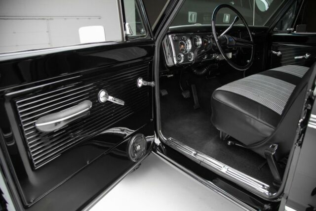 1972 Chevrolet Pickup K10,Black/Houndstooth,454 - photo 10