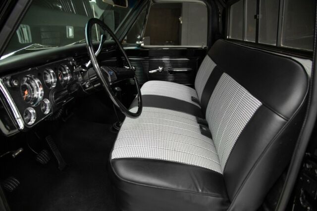 1972 Chevrolet Pickup K10,Black/Houndstooth,454 - photo 12